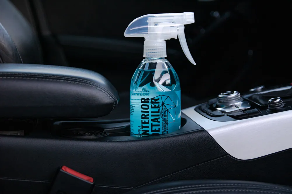 Gyeon Q2M InteriorDetailer - interiérový detailer (1000 ml)