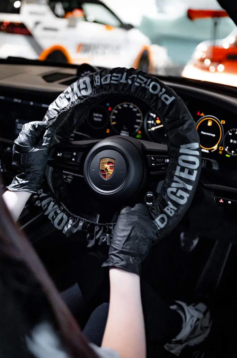 Gyeon Q2M Steering WheelCover - ochranný návlek na volant